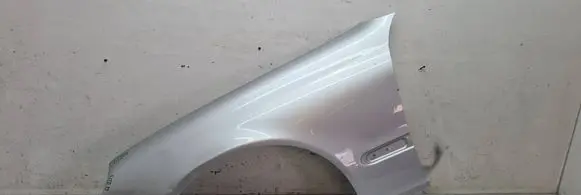 Mercedes-Benz C W203 Fender