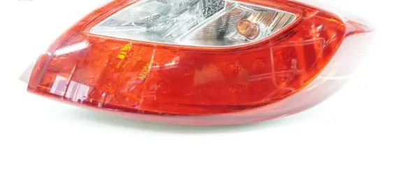 Mazda 2 Rear/tail lights D65151150