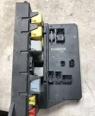 Mercedes-Benz Sprinter W906 Fuse module A9069006303