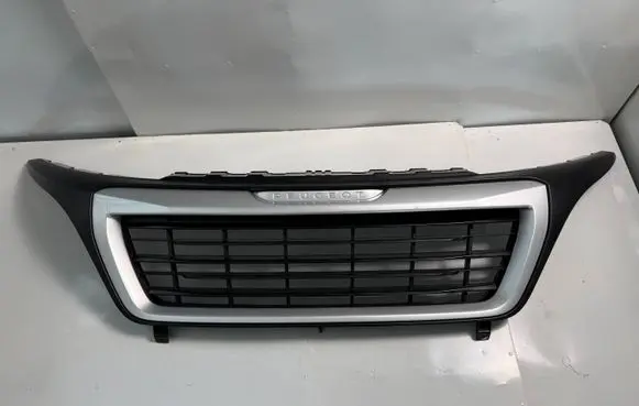 Peugeot Boxer Front bumper upper radiator grill 1314847070