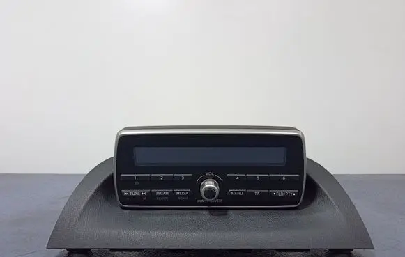 Mazda 3 II Radio/CD/DVD/GPS head unit