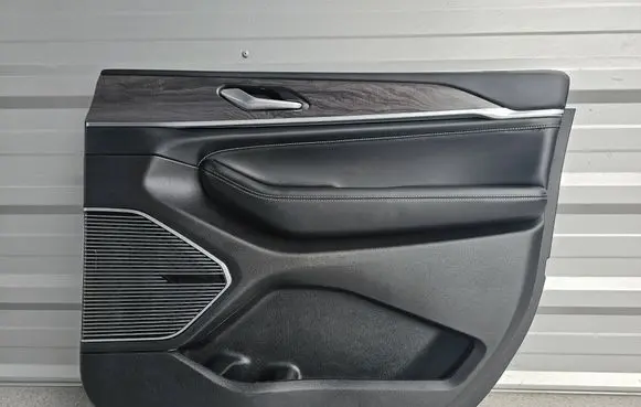Jeep Grand Cherokee WL Front door card panel trim TAPWLR