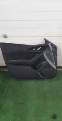 Mazda 3 II Front door card panel trim