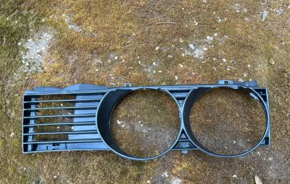 BMW 7 E32 Front grill 51131938425