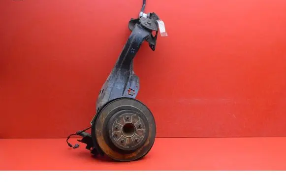 Nissan Qashqai Front wheel hub spindle knuckle