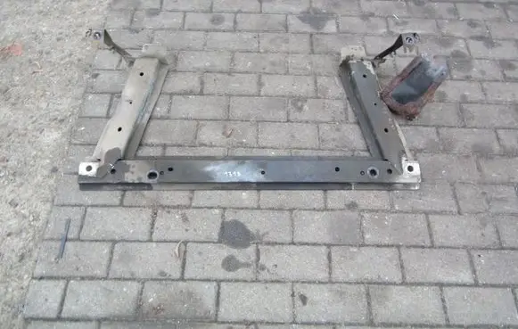 Renault Megane II Radiator support slam panel bracket 