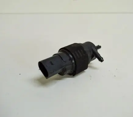 Audi A5 Windscreen/windshield washer pump 8K5955647