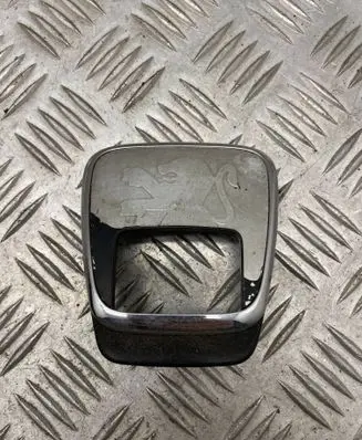 Peugeot 406 Manufacturers badge/model letters 143201