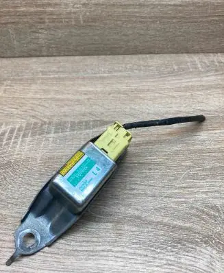 Toyota Prius (XW20) Airbag deployment crash/impact sensor 8983447020 1879000921 WithPlug
