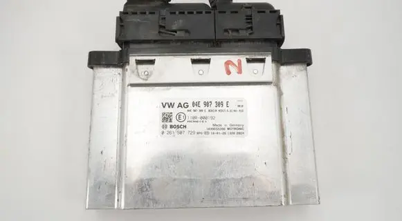 Volkswagen PASSAT B8 Engine control unit/module 04E907309E 0261S07729