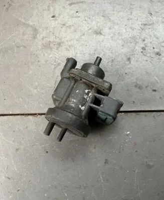 Mercedes-Benz ML W163 Turbo solenoid valve A0005450527