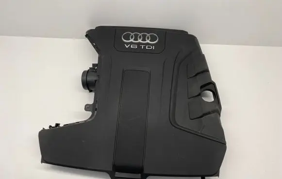 Audi Q7 4M Engine cover (trim) 4M0133837