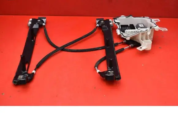 Seat Altea XL Front door window regulator with motor 5P0837401A