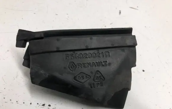 Opel Vivaro Fender foam support/seal 668929921R