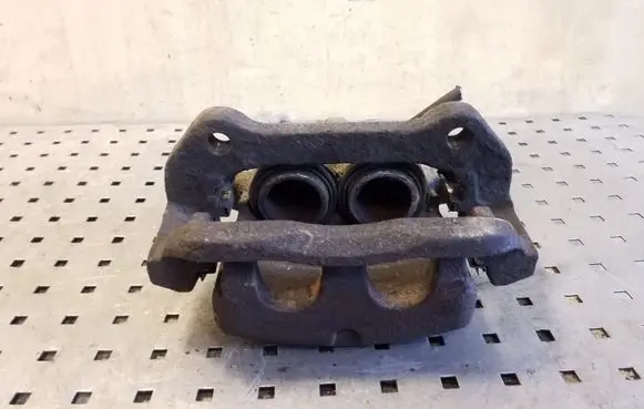 Land Rover Discovery 3 - LR3 Front brake caliper