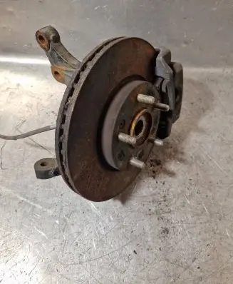 Hyundai i30 Front wheel hub spindle knuckle