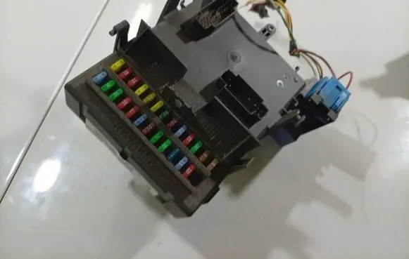 Renault Espace - Grand espace IV Fuse box set 8200004201E
