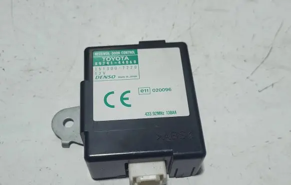 Toyota Corolla Verso AR10 Door control unit/module 8974144060 1513007220 E11020096