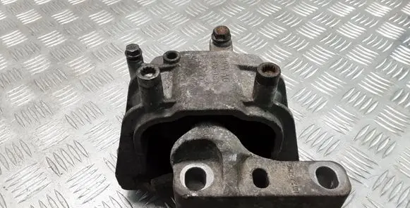 Skoda Octavia Mk2 (1Z) Engine mount bracket 1K0199262CN