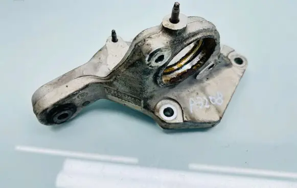 Citroen Jumpy Driveshaft support bearing bracket 9674067780