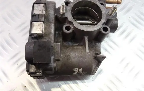 Opel Corsa C Throttle body valve 9157512
