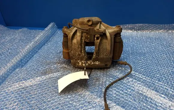 Mercedes-Benz E W211 Front brake caliper 28X295