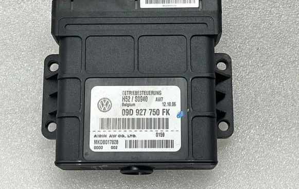 Audi Q7 4L Gearbox control unit/module 09D927750FK H52S0940