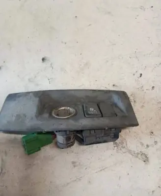 Volvo V50 Traction control (ASR) switch 8691530 04W30T 19206