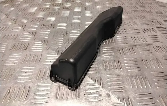 Toyota Avensis T250 Fuse box cover 8179
