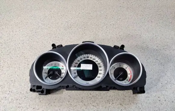 Mercedes-Benz E A207 Speedometer (instrument cluster) A2129007918
