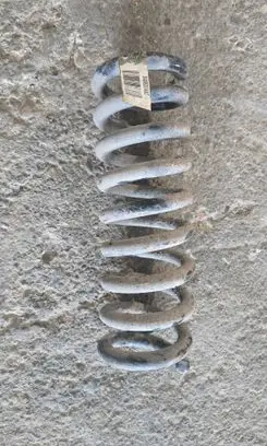 Chrysler 300 - 300C Rear coil spring 04895314AC
