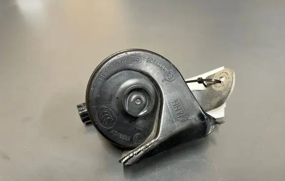 Opel Insignia A Horn signal 55306AM80S A046522