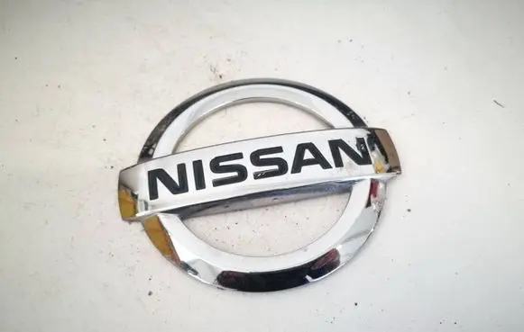 Manufacturer badge logo/emblem