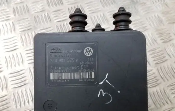 Skoda Superb B6 (3T) ABS Pump 3T0907379A 3T0614517