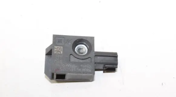 Opel Antara Airbag deployment crash/impact sensor 13502577