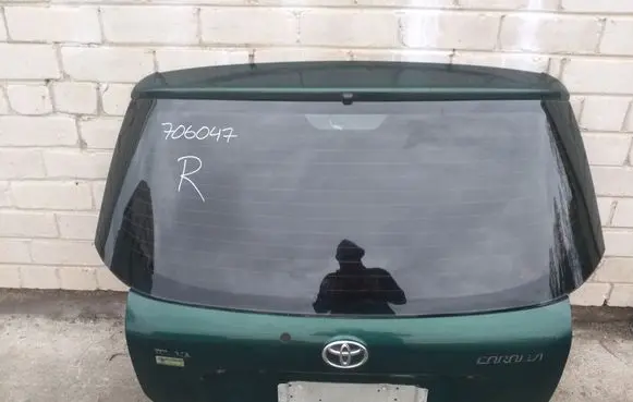 Toyota Corolla E120 E130 Tailgate/trunk/boot lid