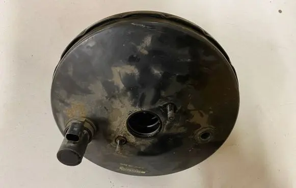 Volvo V50 Brake booster 4M5128195AK