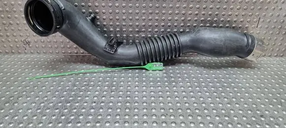 BMW 1 F20 F21 Intercooler hose/pipe S27705389 7604033