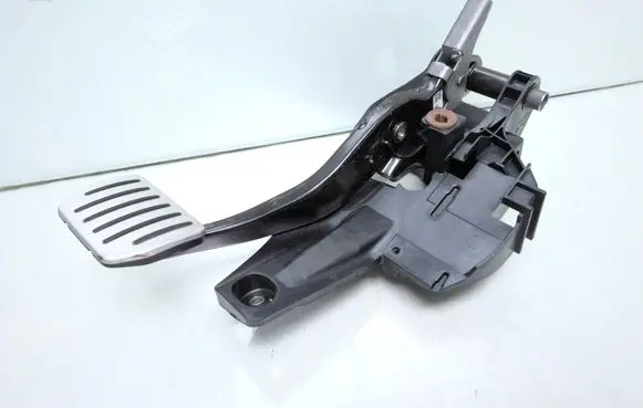 Tesla Model 3 Brake pedal 104469201D