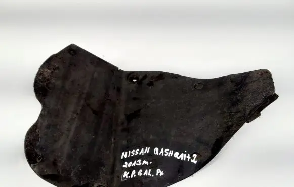 Nissan Qashqai+2 Rear arch fender liner splash guards 76749JD00A