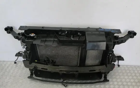 Hyundai Santa Fe Front bodywork piece 