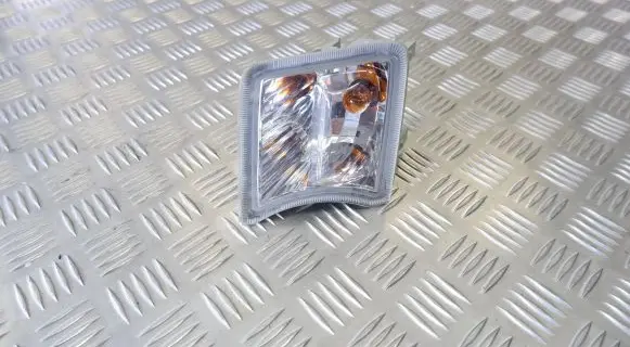 Toyota Prius (XW30) Front indicator light 8152047010
