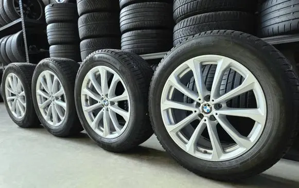 BMW X7 G07 R20 alloy rim 6880688