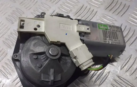Peugeot 407 Rear window wiper motor 9646500880