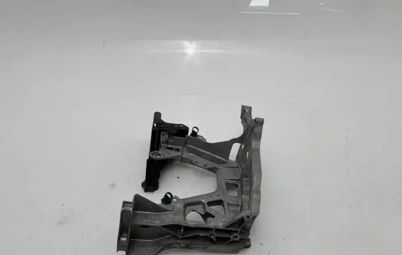 Mercedes-Benz C W205 Headlight/headlamp mounting bracket A2056225300