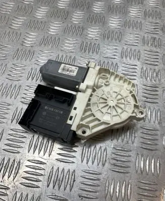 Seat Toledo III (5P) Front door window regulator motor 1K0959792C