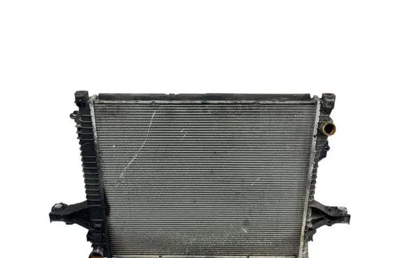 Volvo XC90 Coolant radiator 31305170