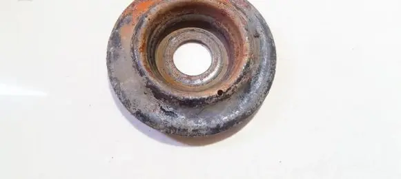 Coil spring mount