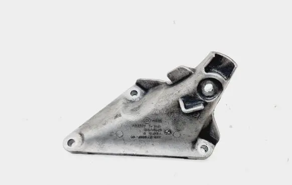 BMW 7 E65 E66 Engine mounting bracket 22116770005