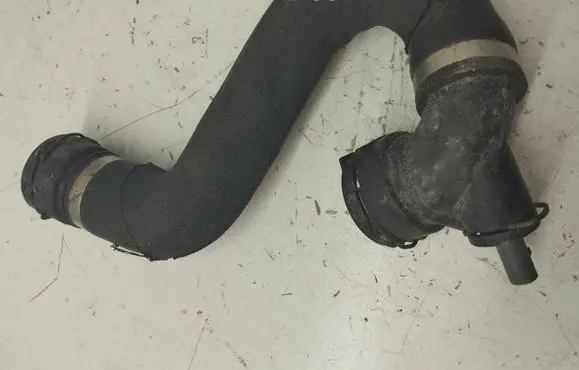 Audi A8 S8 D4 4H Engine coolant pipe/hose 4H0121055AH